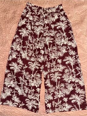 AEO Wide-Leg Tropical Print Capri Pants